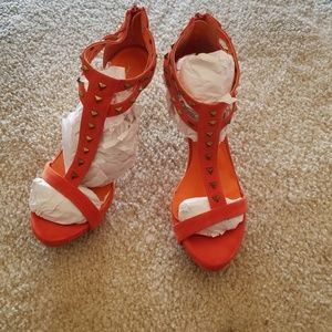 Orange stiletto